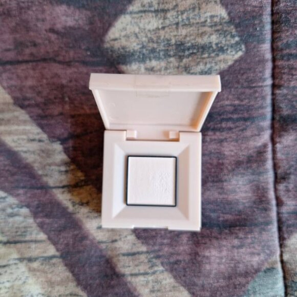 🌆 Maybelline Shadow Blocks – 5-Piece Bundle (3 Unused) 🌆 - Picture 5 of 15